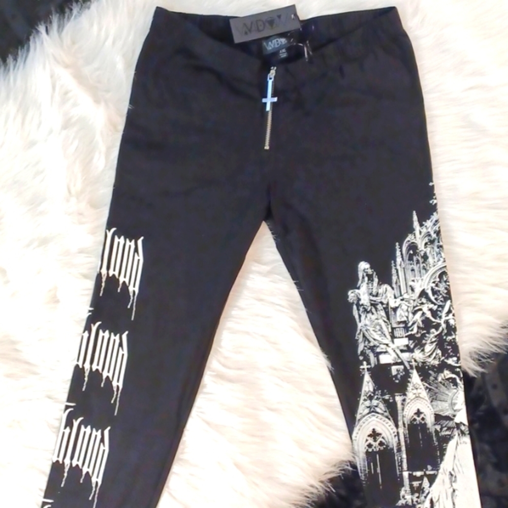 COPY - DOLLSKILL WIDOW XXL FEEDING TIME LOW RISE LEGGING WITH INVERTED CROSS ZI…